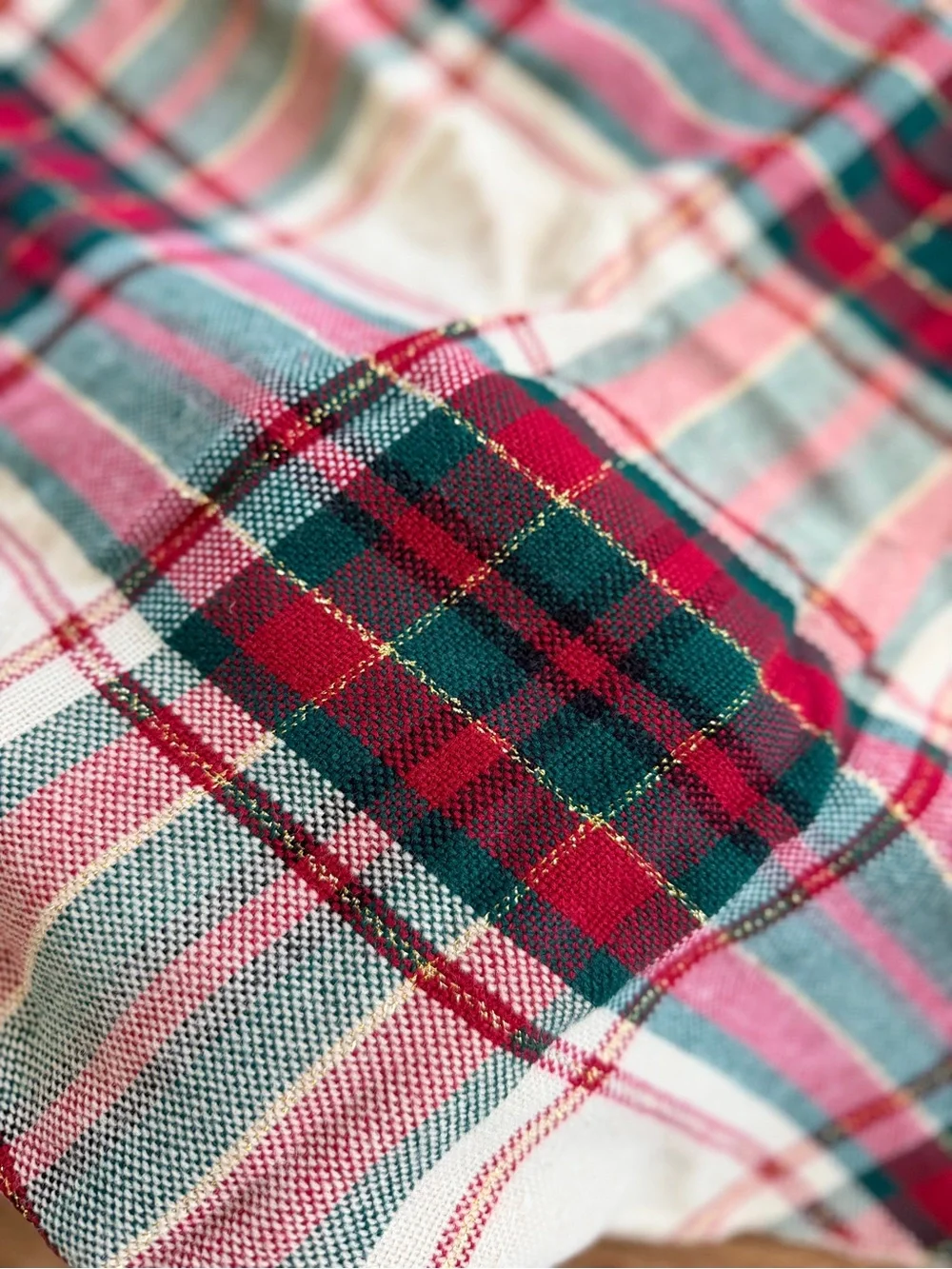 Vintage Round Plaid Tablecloth 70” & 4 Matching Placemats Christmas Cottage Set
